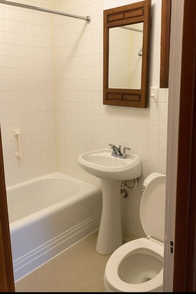 Building Photo - 4229 Canyon Lake Dr