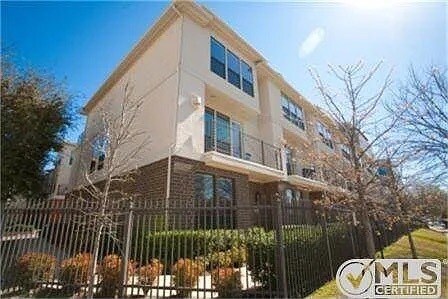 Building Photo - 2606 Shelby Ave