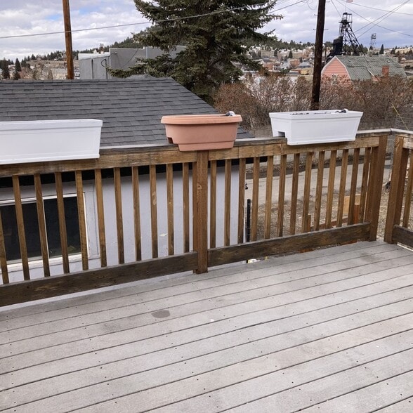 Back deck and garage - 217 N Jackson