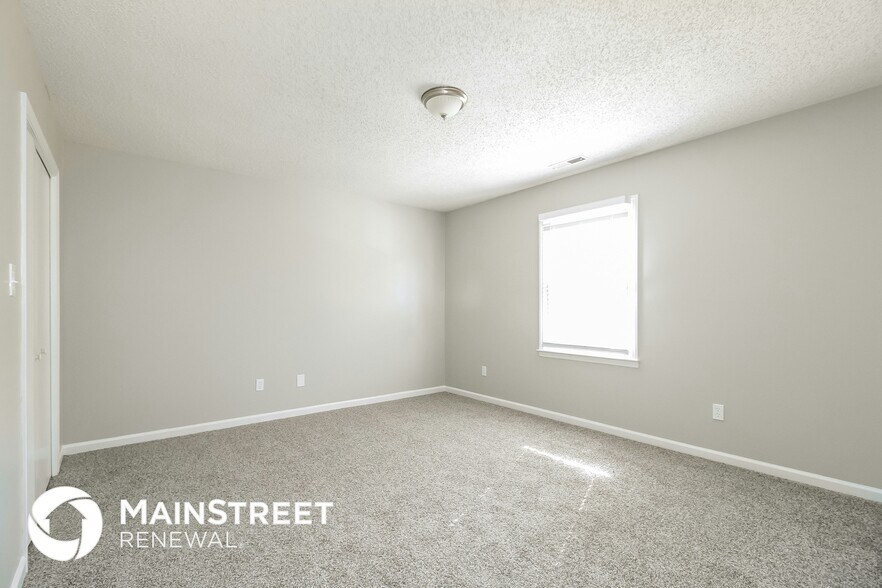 Building Photo - 1124 Ridgecliff Dr