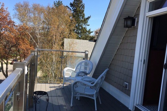 balcony off master bedroom - 2547 S Shore Dr