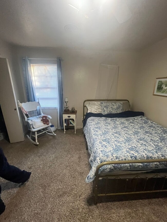 Building Photo - 2518 Campus Ct