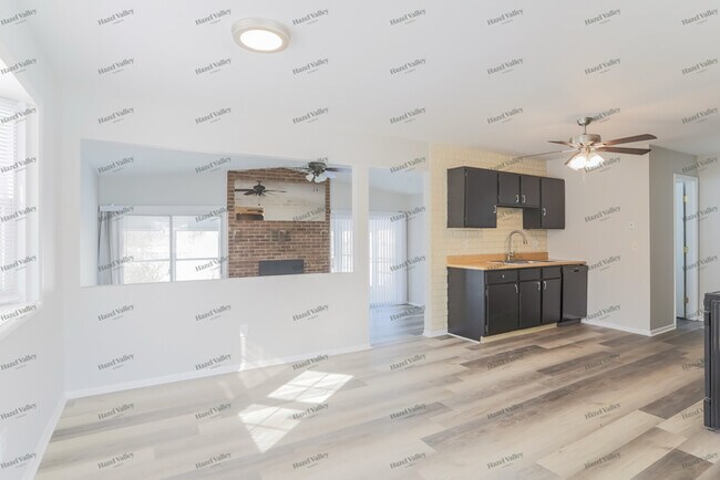 Building Photo - 3715 Big Walnut Dr