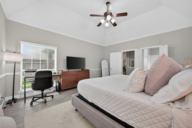 Building Photo - 25214 Evergreen Bend Dr