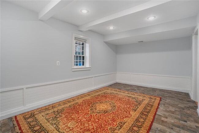 Building Photo - 31 Bridge St