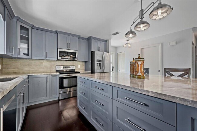 Building Photo - 3601 S Ocean Blvd