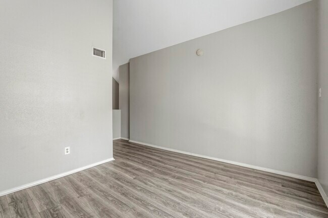 Building Photo - 14550 Fonmeadow Dr