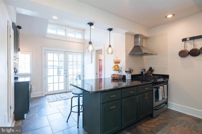 Building Photo - 229 Benezet St