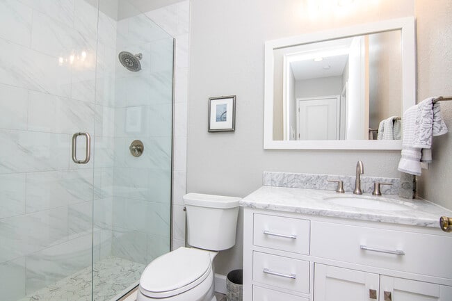 Building Photo - 5919 Bowen Daniel Dr