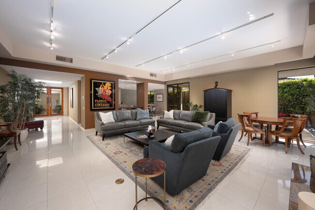 Building Photo - 52 Princeton Dr