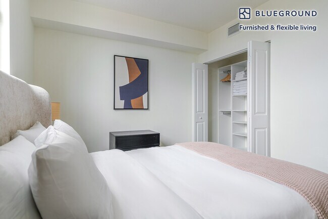 Building Photo - 987 SW 37th Ave