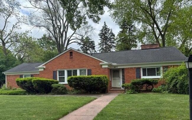 Primary Photo - 18171 Kilbirnie Ave