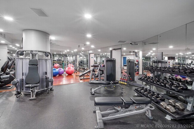 Building Photo - 3100 N Ocean Blvd