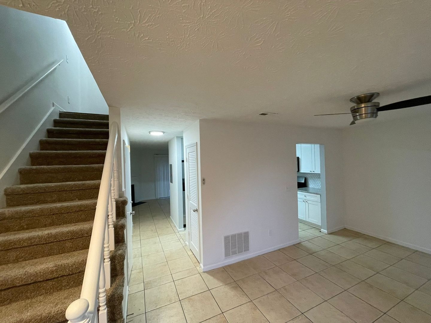 Building Photo - 5963 Thomas Ct
