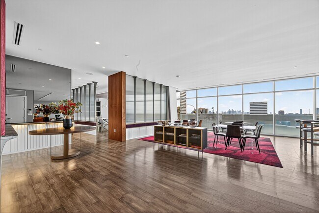 Building Photo - 4521 San Felipe St