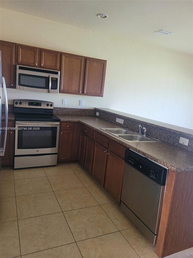 Building Photo - 3537 W 89th Pl