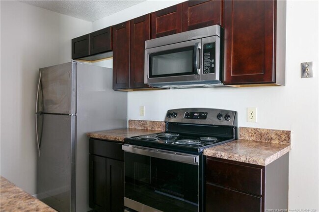 Building Photo - 613 Mosswood Ln