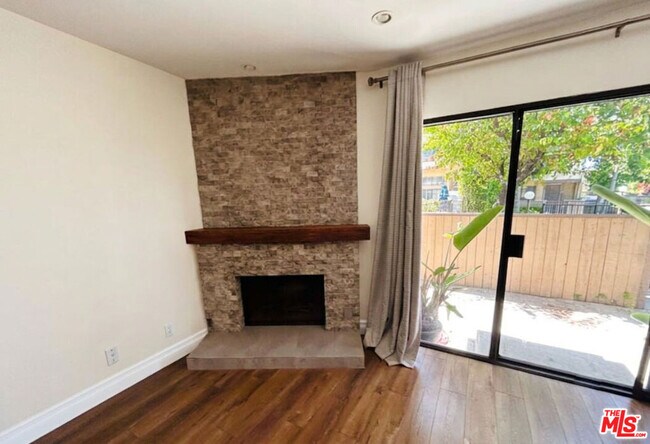 Building Photo - 10051 Topanga Canyon Blvd