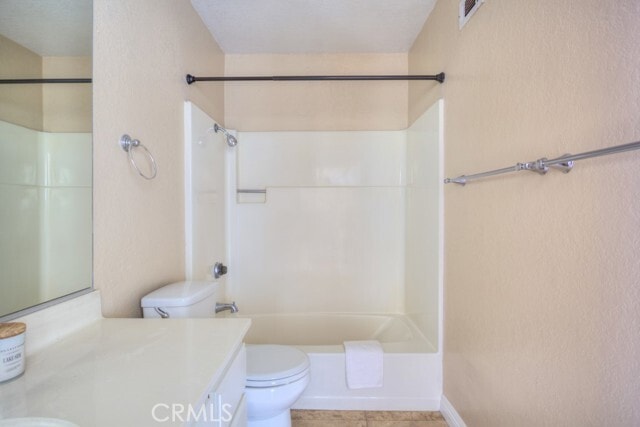 Building Photo - 555 S Azusa Ave