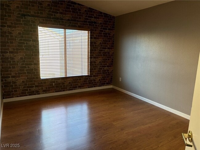 Building Photo - 67 Dow Jones St