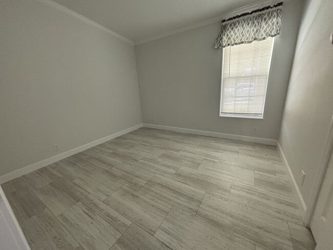 Building Photo - 2 Kimberly Ct