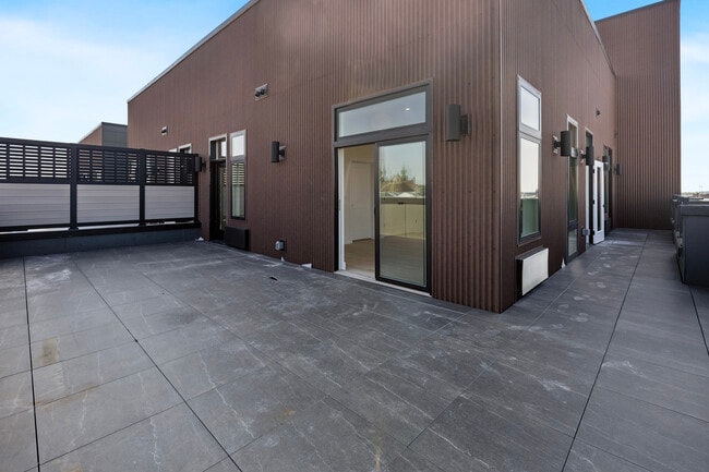 Floorplan - 2560 Jasper St,