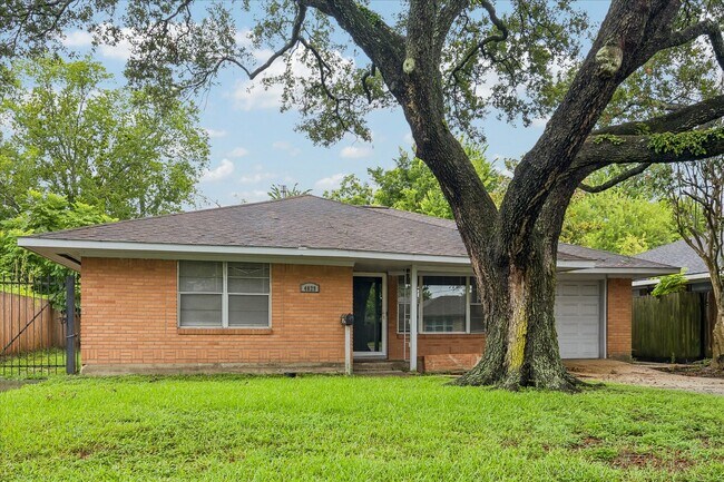 Building Photo - 4029 McDermed Dr