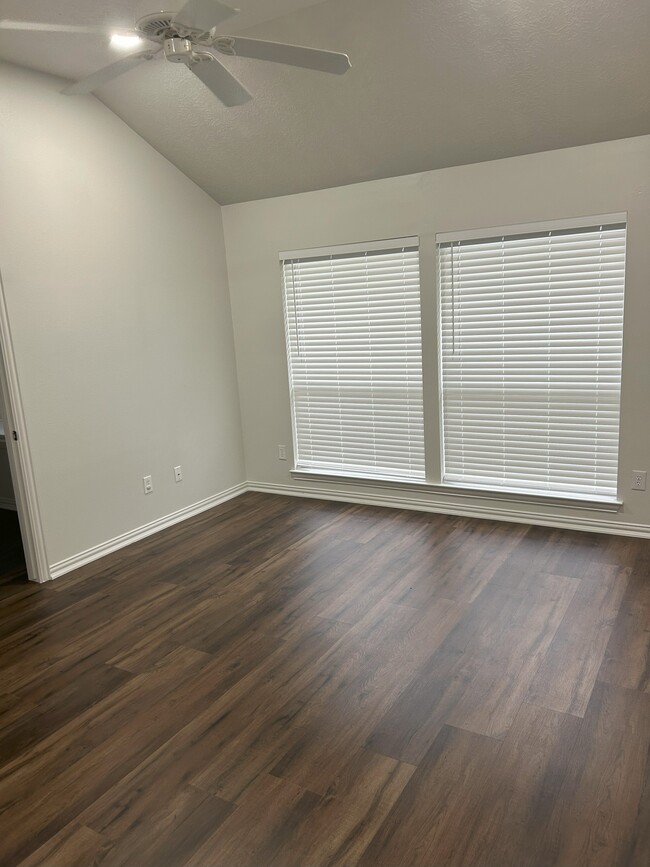 Building Photo - 3110 Keithwood Dr