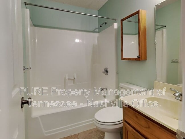 Building Photo - 2215 Joann Dr