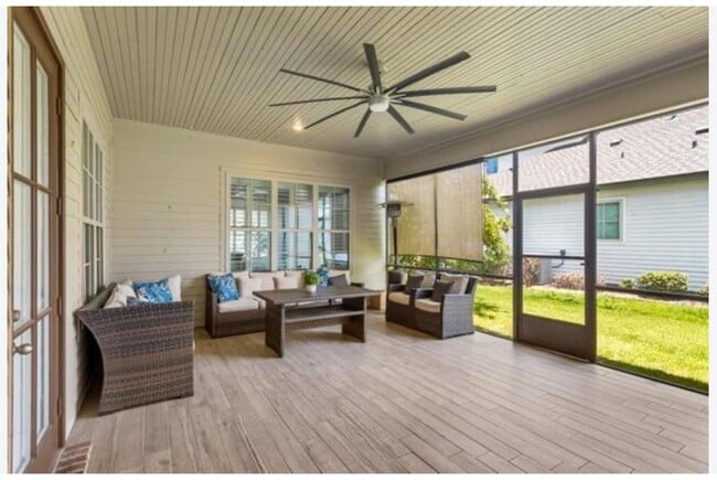 Building Photo - 3895 Jasmine Blvd