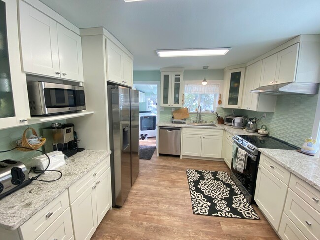 Building Photo - Lake Tahoe Furnished Rental