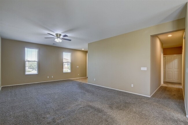 Building Photo - 3 bedrooms plus a den, 2 bath home in Brig...