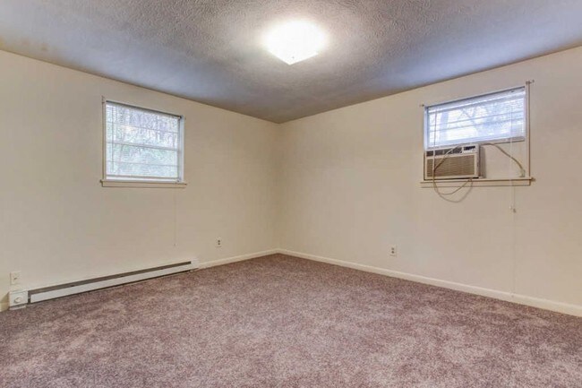 Building Photo - 5805 Haynes-Sterchi Road Apartment 2