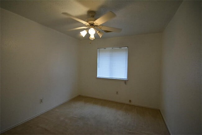 Building Photo - 13719 Rocky Bluff Dr