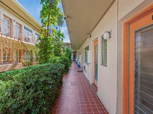 Building Photo - 1060 Pennsylvania Ave