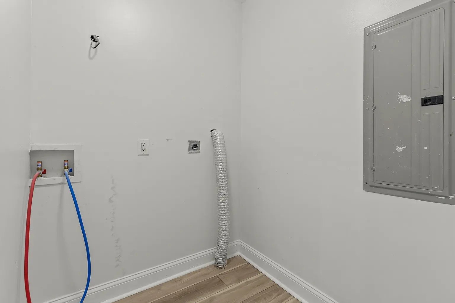 Building Photo - 3258 Ohio Ave