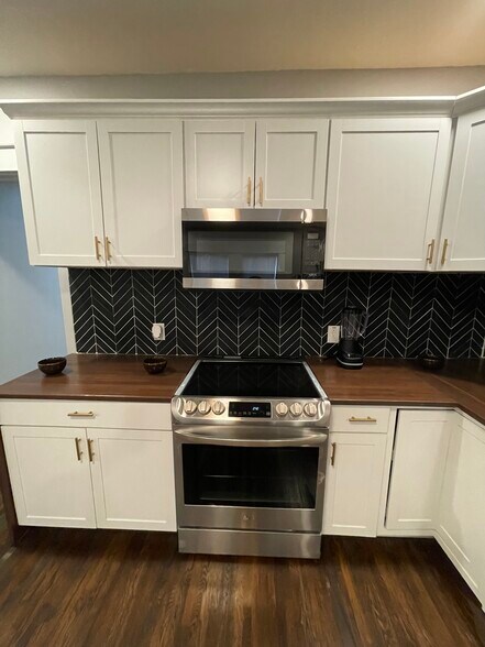 Building Photo - 2621 17th St Ensley