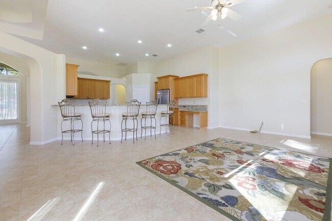 Building Photo - 14716 82nd St N