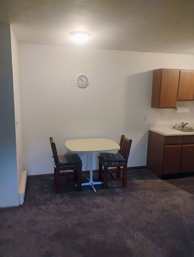 Building Photo - 4766 Wolverton Ln