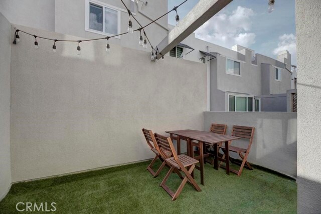 Building Photo - 501 Herondo St