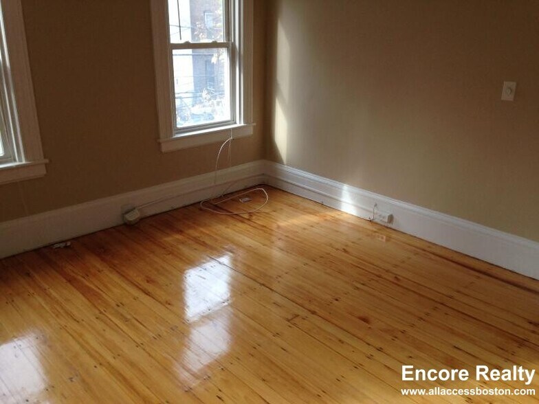 Building Photo - 23 Highgate St