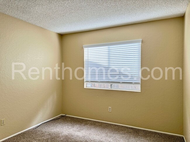 Building Photo - 10946 Decatur Rd