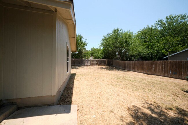 Building Photo - 6710 Aries Ln