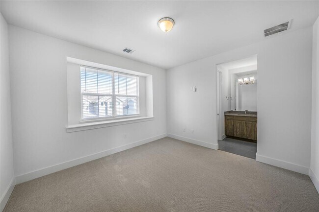 Building Photo - 7808 Ryans Way