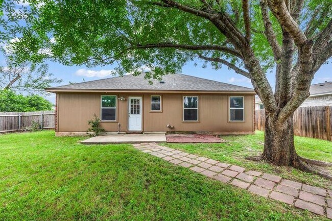 Building Photo - 609 Golden Gate Dr