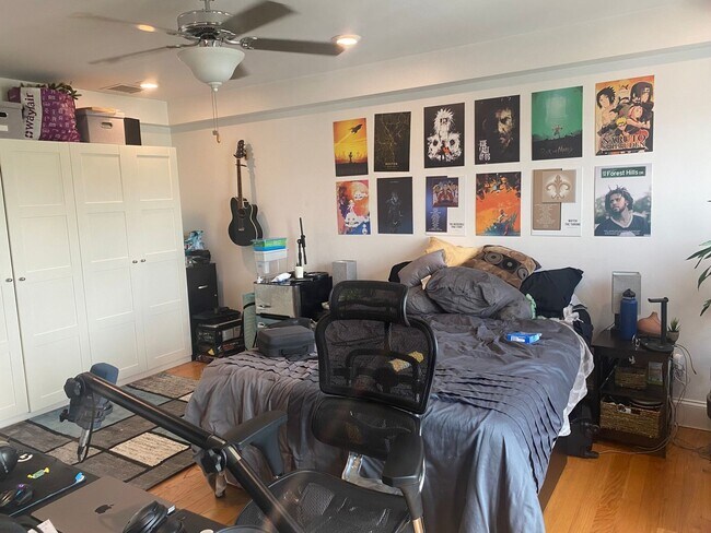 Building Photo - Immaculate 5 bed 3 bath in Lower Allston... Don't miss out..