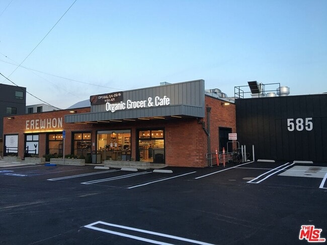 Building Photo - 3961 Moore St