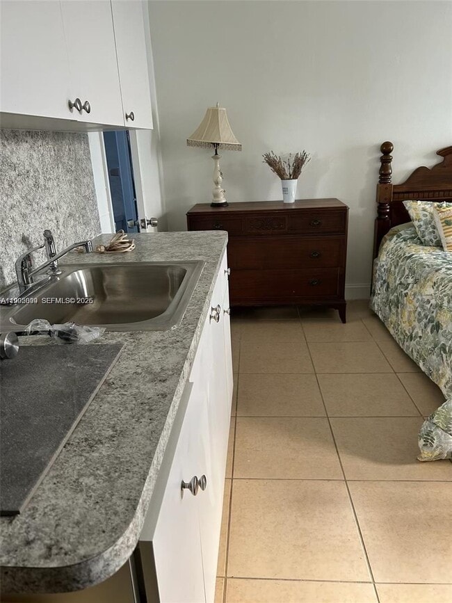 Building Photo - 9525 SW 16th St