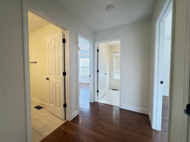 Building Photo - WELCOME HOME!
