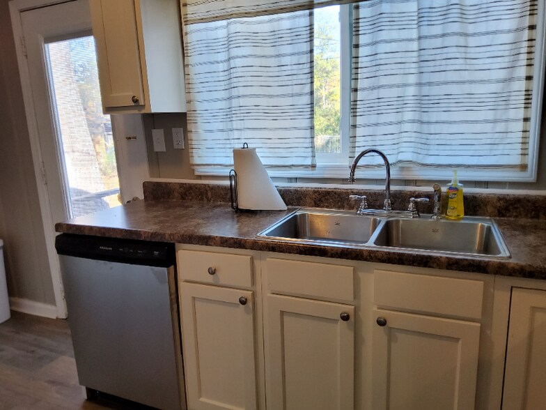 Building Photo - 308 Taylor St